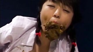 Poop eating Japanese teeny chick