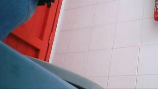 Cute curvy babe super pissing show