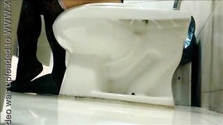 Under the stall Closeup