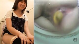 Women Pooping - Double hot View