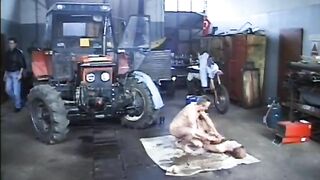 Alina and friends in messy scat play