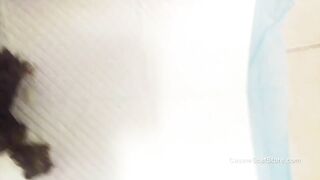 Cassie Scat Pushing Out In Toilet