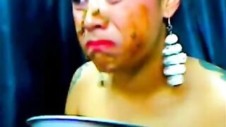 Dirty Webcam Whore eating shit
