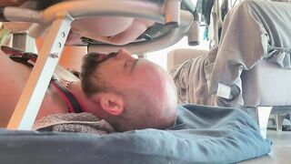 Nasty Babe Feeding a Bald Shiteater