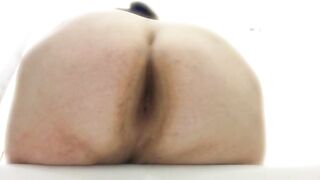 Huge Round Ass Taking Dump