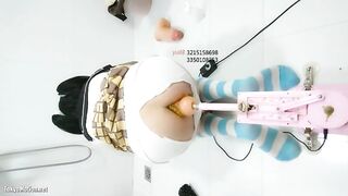 Leaky Asian Bum With Dildo