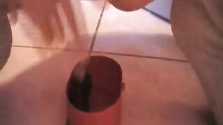 Blonde amateur wife poops hard in the kitchen