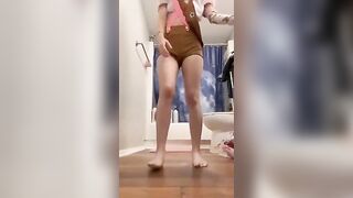 Scat chick homemade shitting fun