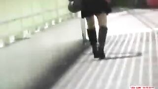 Hot sexy poop in the public