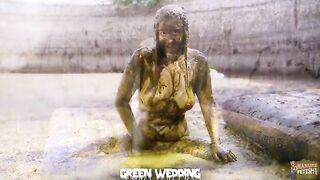 40 % Brown Friday Sale on Manure Fetish -Lesbians