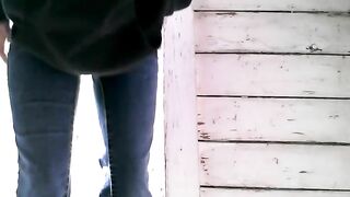 Amateur Chick Takes A Nice Shit Outdoors