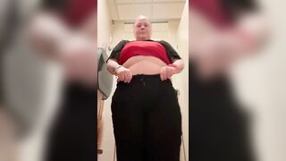 Blonde BBW Piss Slut