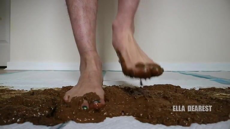 Barefoot Poo Trampling vid