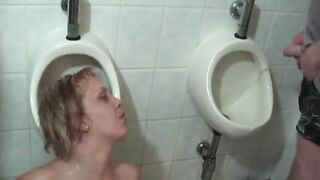 Blonde begging stranger to pee on her face
