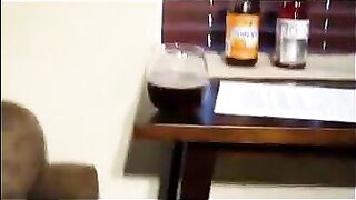 Amateur Lady Cheryl pissing