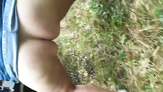 Hot lady pee all over the grass