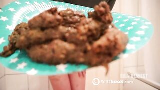 Cute round ass girl and sexy shit solo