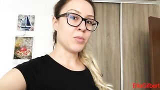 Nerdy hot lady showing her juicy shit