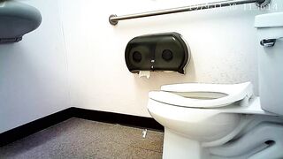 Fat mature latina caught peeing