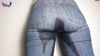Good piss feels so great between her jeans