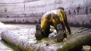 Green Wedding - Lyndra Lynn in cowshit show