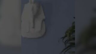 Hanna filling her knickers for us