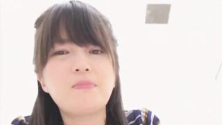 Bubbly Japanese mommy shitting