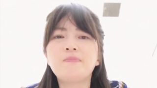 Bubbly Japanese mommy shitting