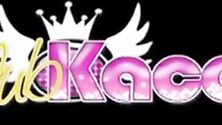 Kacey Kox peeing closeup