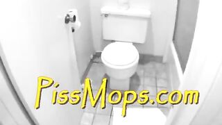 Brunette naked sexy babe gets covered in the pee