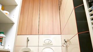 Hot bitch fingering and pissing in the toilet- Homemade