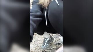 Pretty Girl Shits A Steamy Load