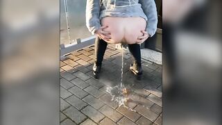 Splash and piss outdoor