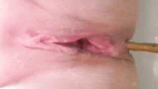 Big boobs mommy poop closeup