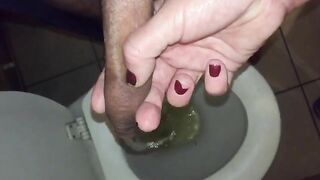 Nice amateur wife pissing