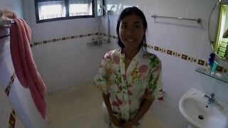 Toilet piss and blowjob fun