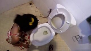 Asian hot chick loves pee in her mouth