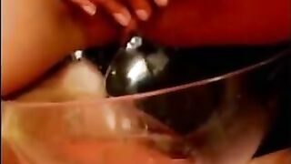 Webcam girl peeing for free