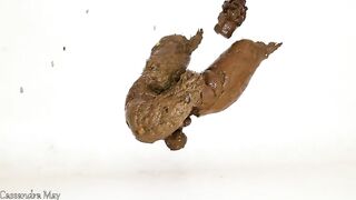 Hot poop from white lady