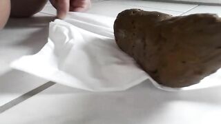 Wife showing her pussy and ass while pooping