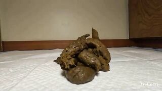 Tattooed hot slut teasing and pooping