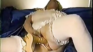 Curvy hot blonde lady dildo fucking and shitting