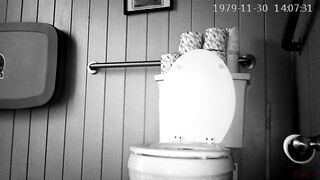 Latina amateur lady shitting