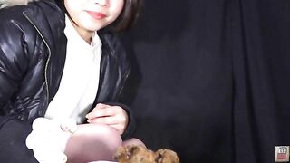 Beautiful face and beautiful smelly poop