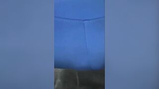 Blue leggings and messy shit