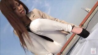 Japanese babe shits on rooftop