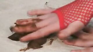 Dirty brunette milf with big ass fingering and pooping