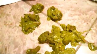 Gert ready for hot HD pooping show