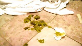 Gert ready for hot HD pooping show