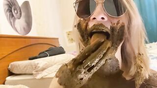 Blonde eat poop and smearing